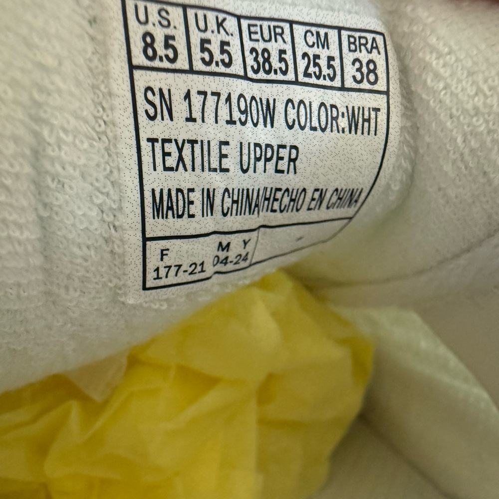 Skechers ArchFit White Canvas w/Copper Details Wide Casual Platform Sneakers - Picture 12 of 13